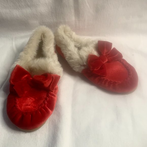GAP Kids Red Velvet Fleeced Lined Slippers Size 1 – 2 (Ages 7 – 8) - Picture 3 of 8